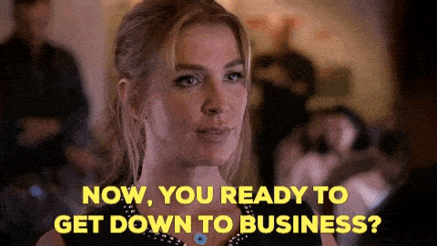 Femme demandant «Now, you ready to get down to business?» dans un GIF illustrant le choix d'une agence web.